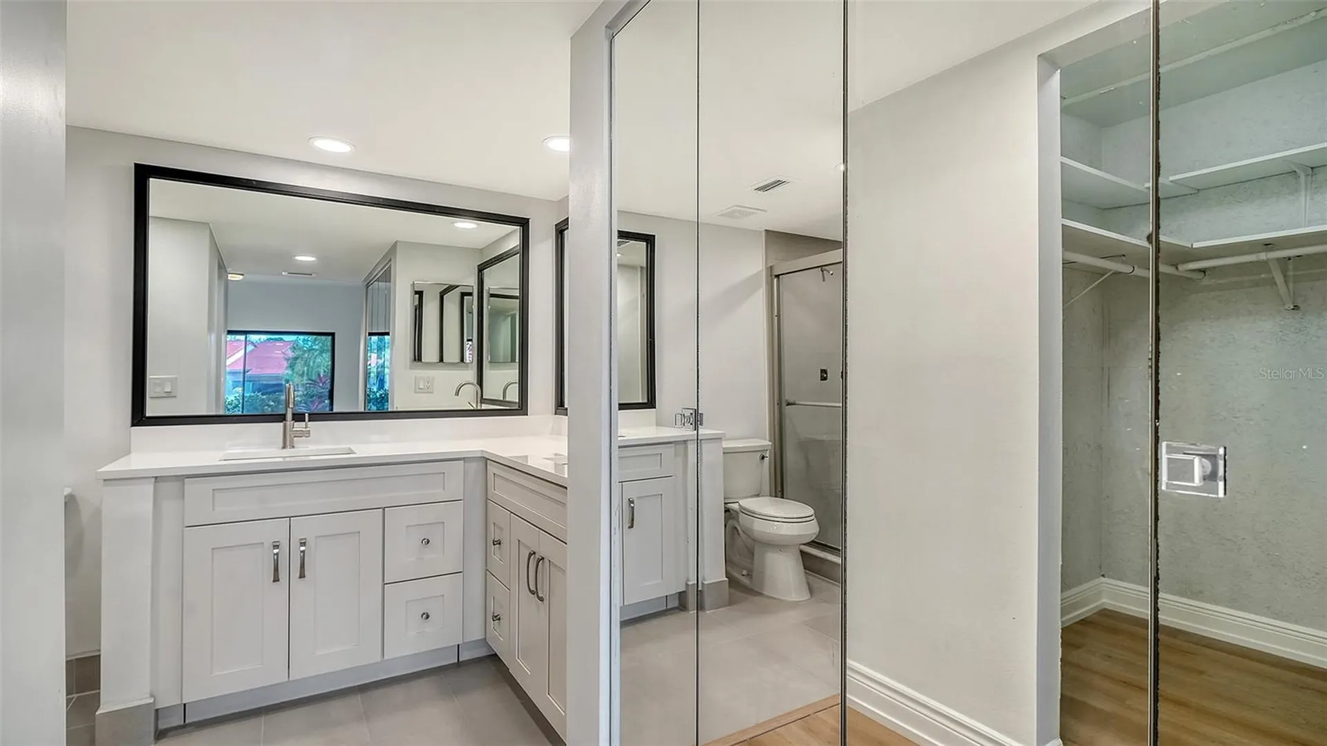 5027 Kestral Park Sarasota FL 34231
