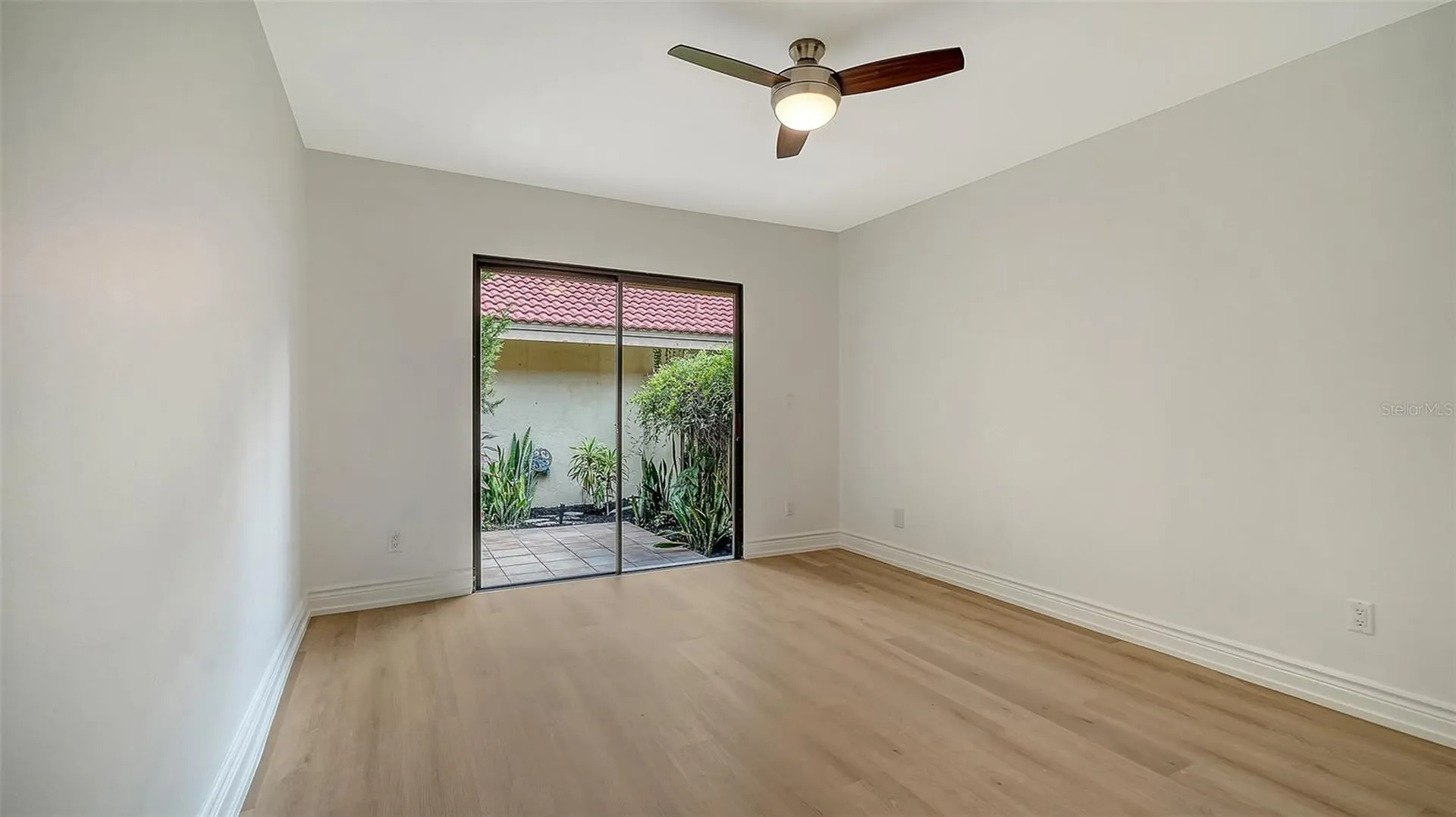 5027 Kestral Park Sarasota FL 34231