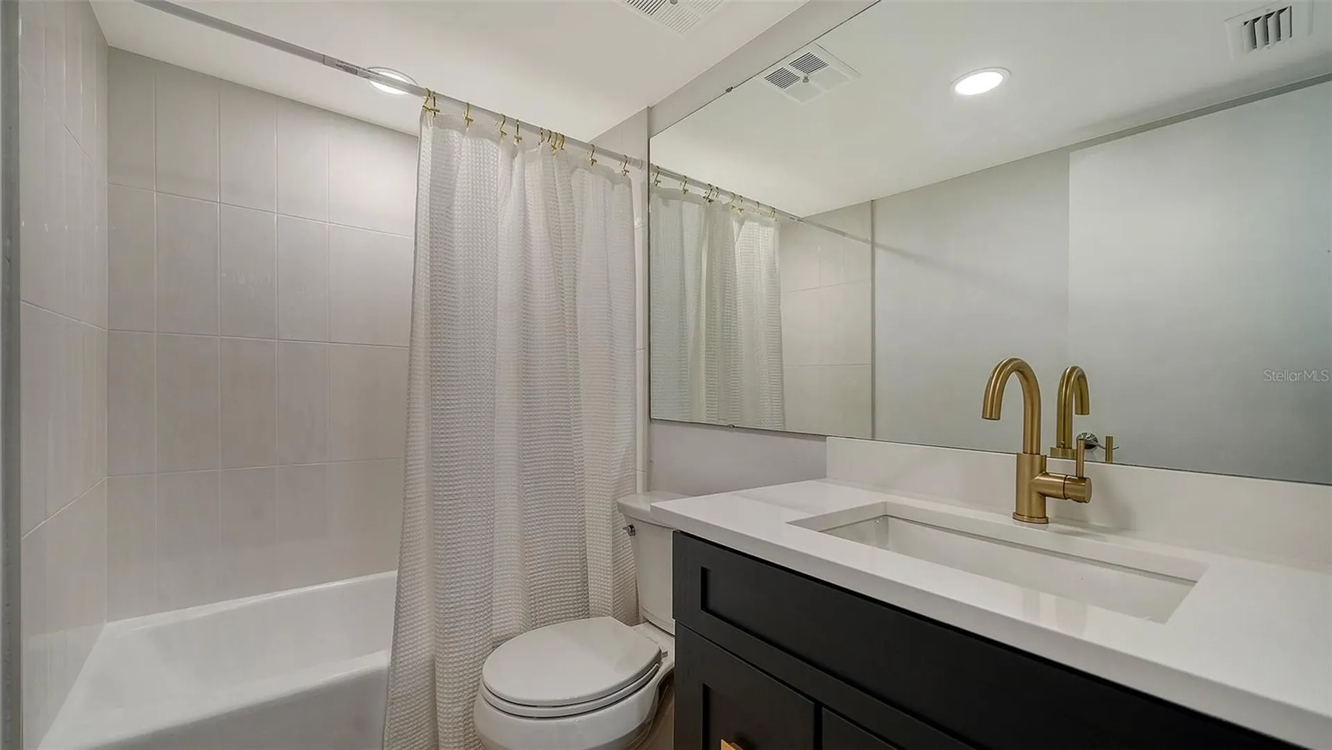 5027 Kestral Park Sarasota FL 34231