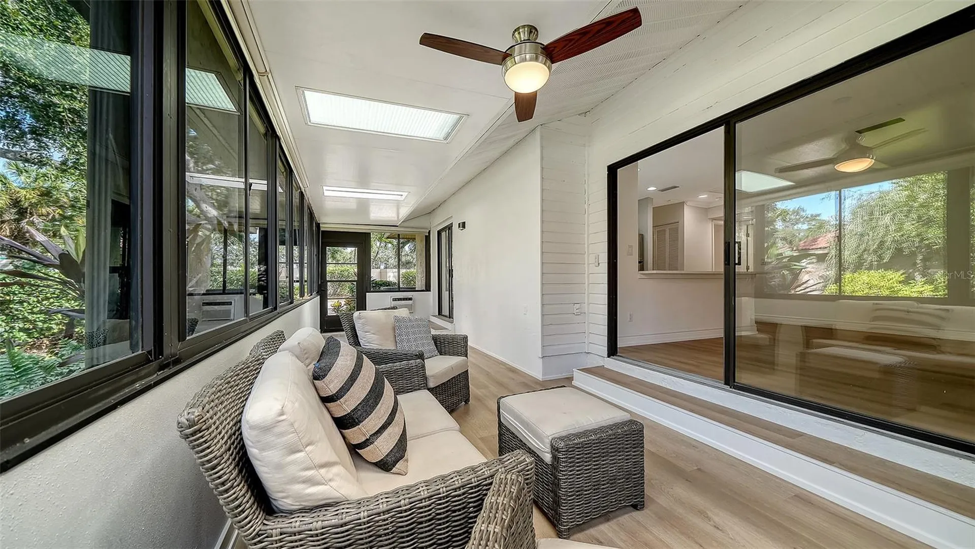 5027 Kestral Park Sarasota FL 34231