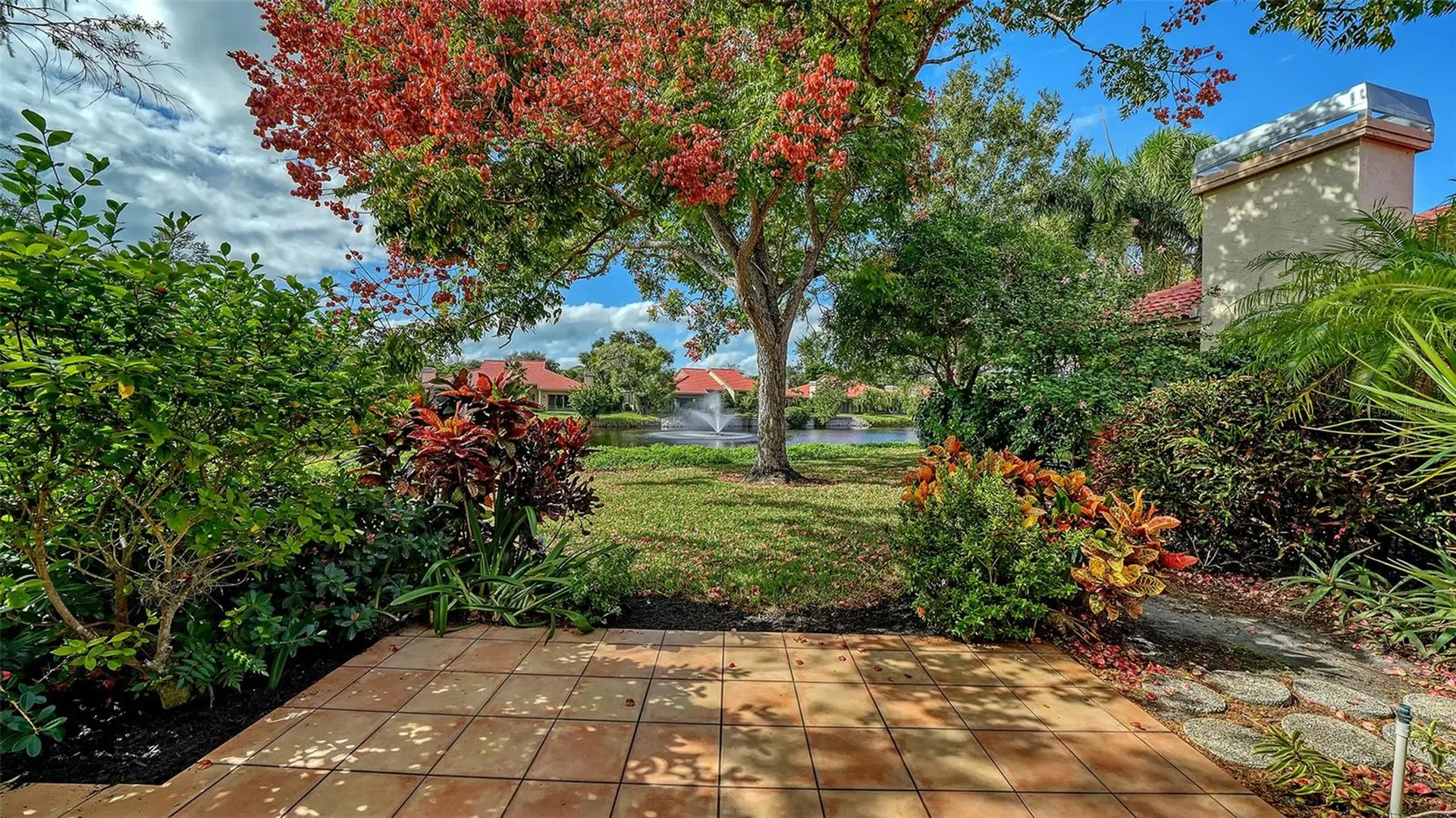 5027 Kestral Park Sarasota FL 34231