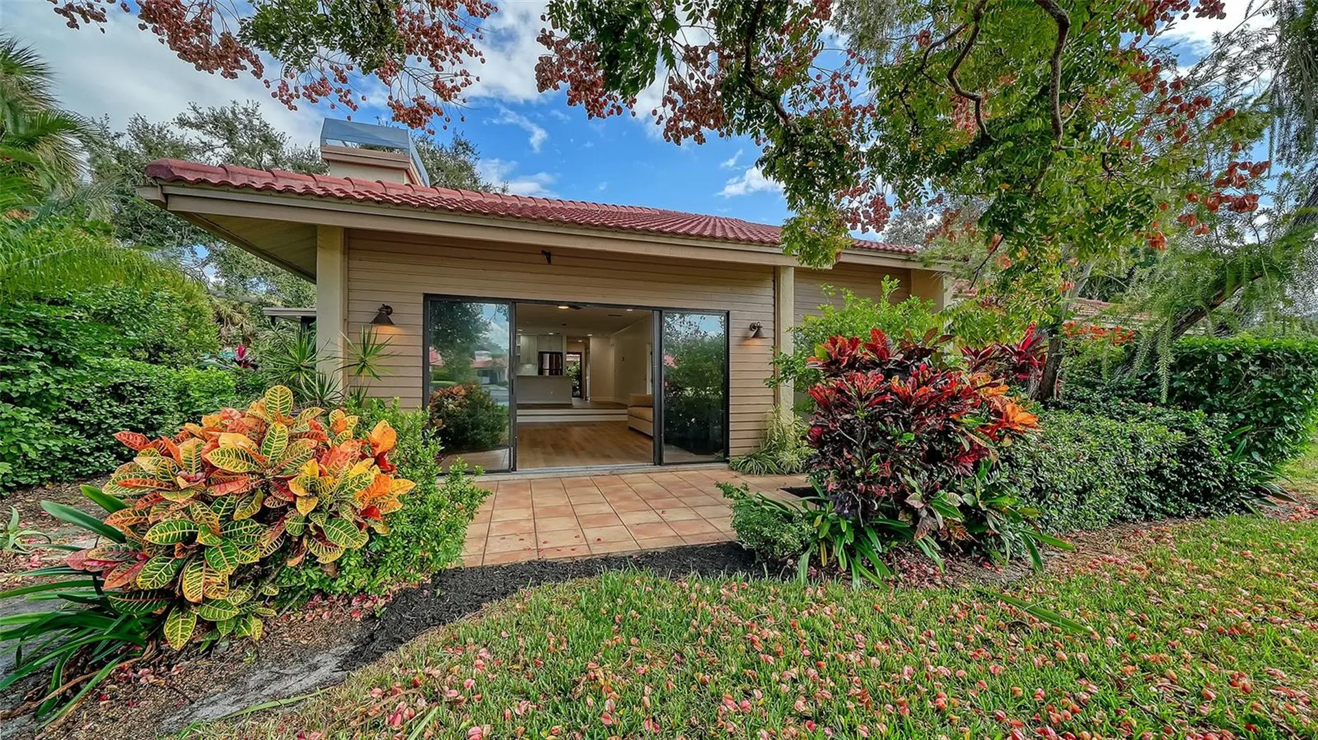 5027 Kestral Park Sarasota FL 34231