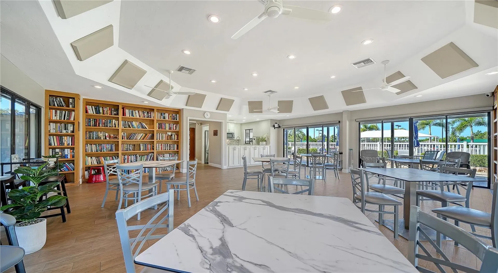 5027 Kestral Park Sarasota FL 34231