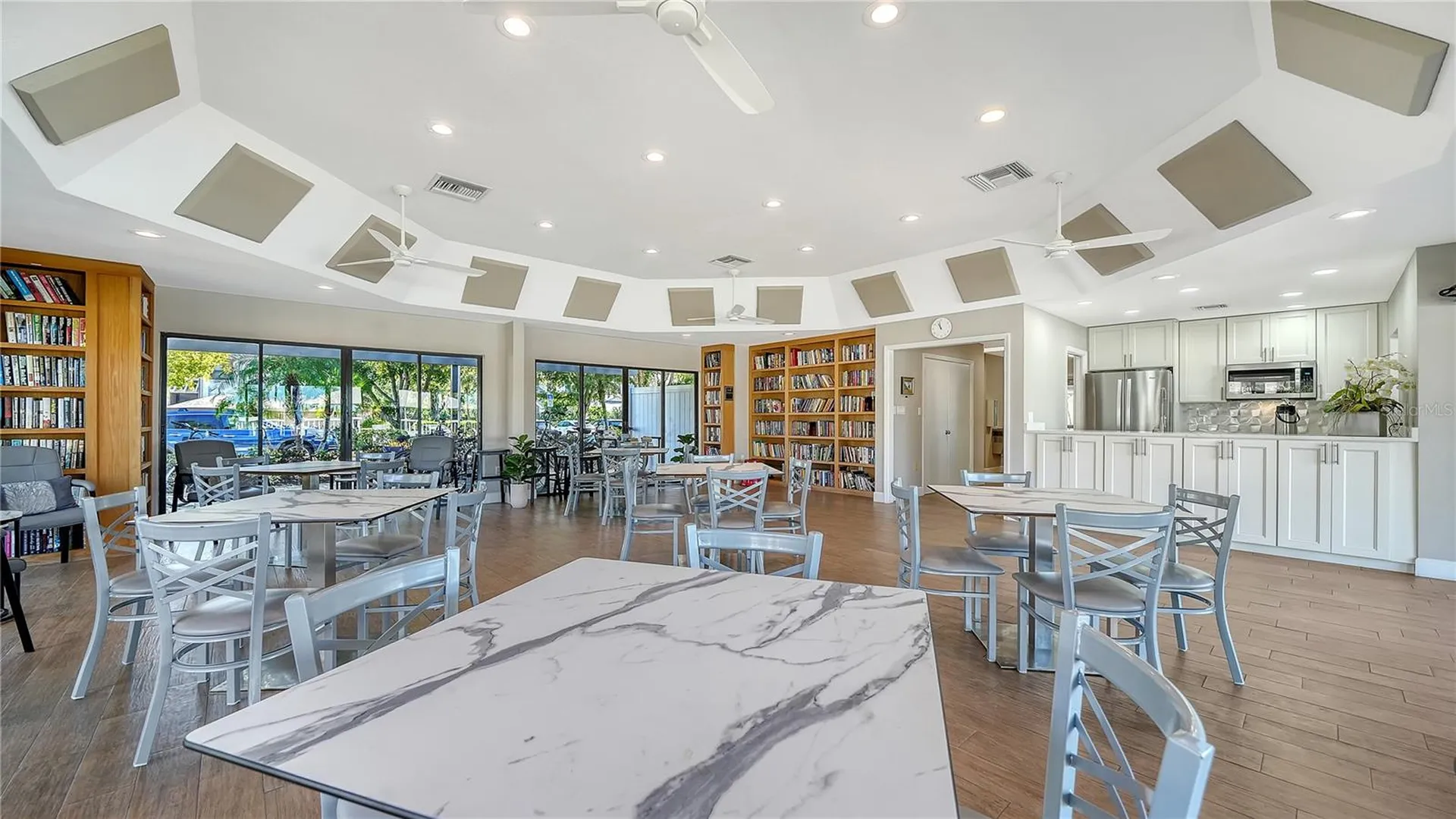 5027 Kestral Park Sarasota FL 34231