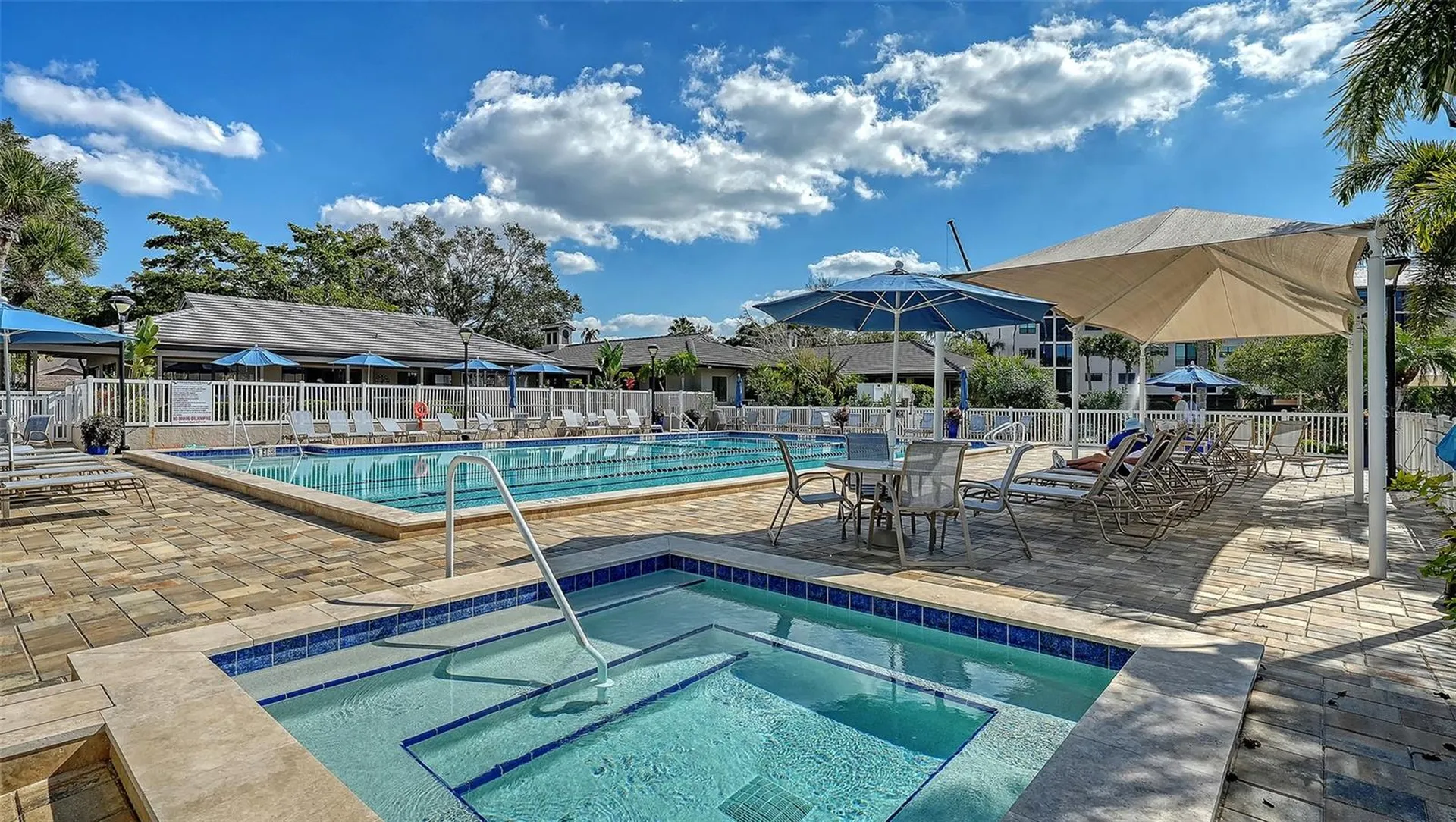 5027 Kestral Park Sarasota FL 34231