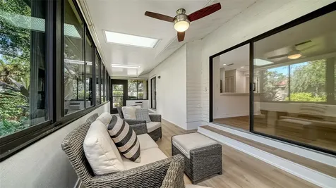 5027 Kestral Park Sarasota FL 34231