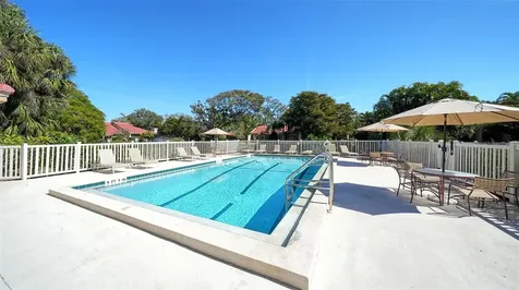 5027 Kestral Park Sarasota FL 34231