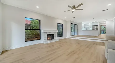 5027 Kestral Park Sarasota FL 34231