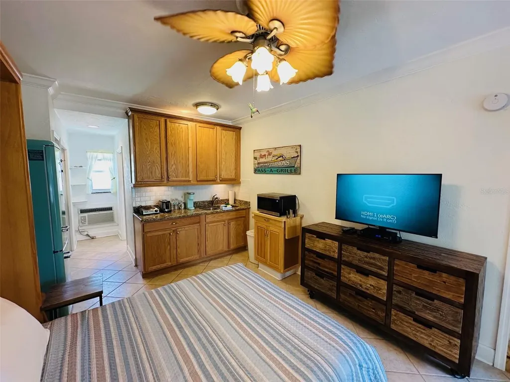709 Gulf Way St Pete Beach FL 33706