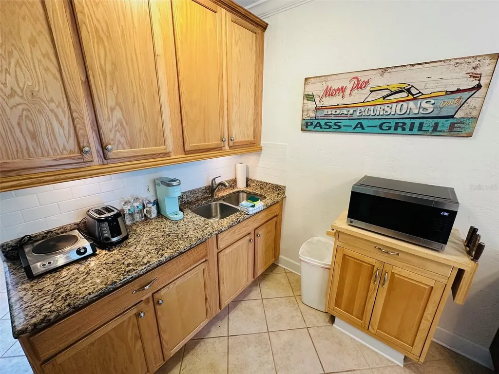 709 Gulf Way St Pete Beach FL 33706