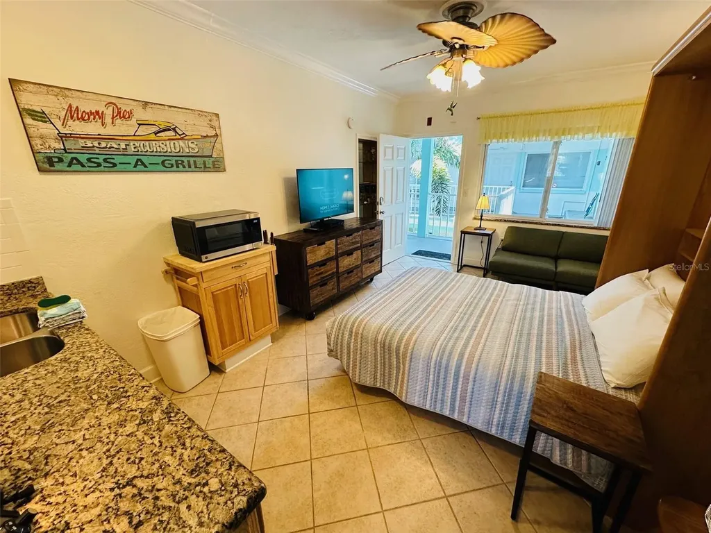 709 Gulf Way St Pete Beach FL 33706