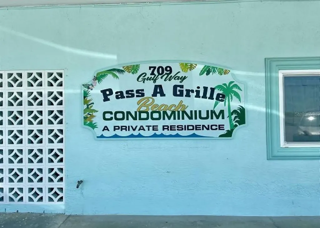 709 Gulf Way St Pete Beach FL 33706