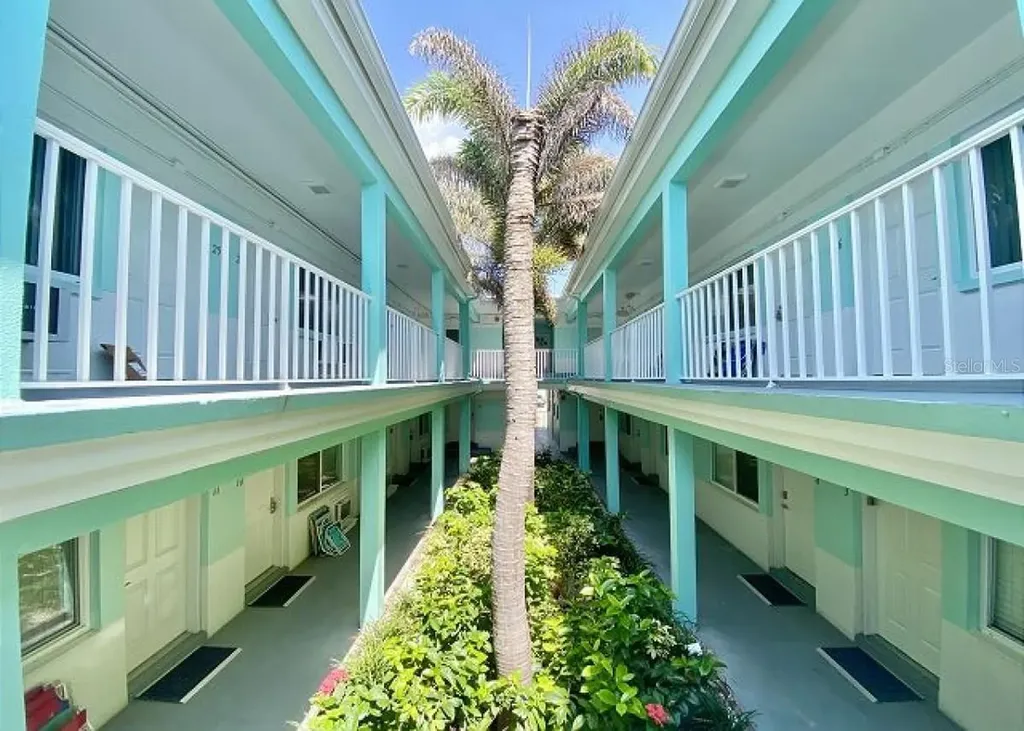 709 Gulf Way St Pete Beach FL 33706