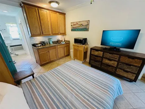 709 Gulf Way St Pete Beach FL 33706