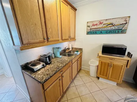 709 Gulf Way St Pete Beach FL 33706