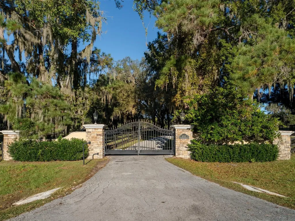 13010 NW 90th Avenue Reddick FL 32686
