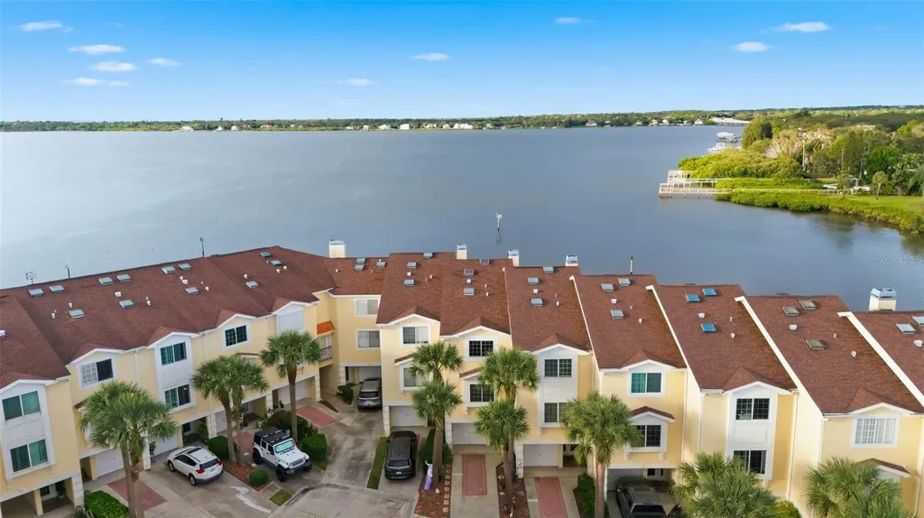 140 Brent Circle Oldsmar FL 34677