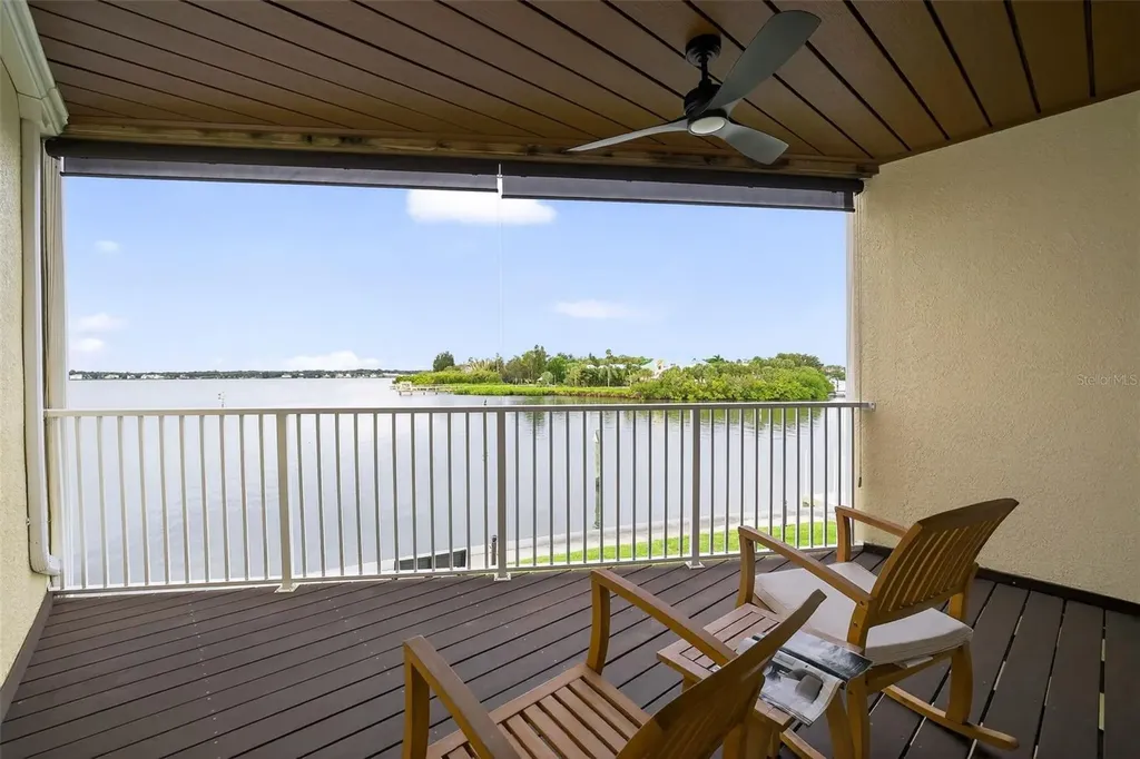140 Brent Circle Oldsmar FL 34677