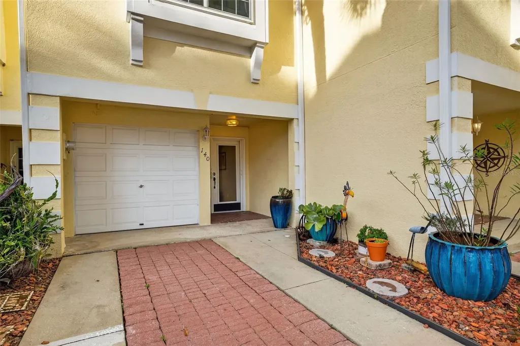 140 Brent Circle Oldsmar FL 34677