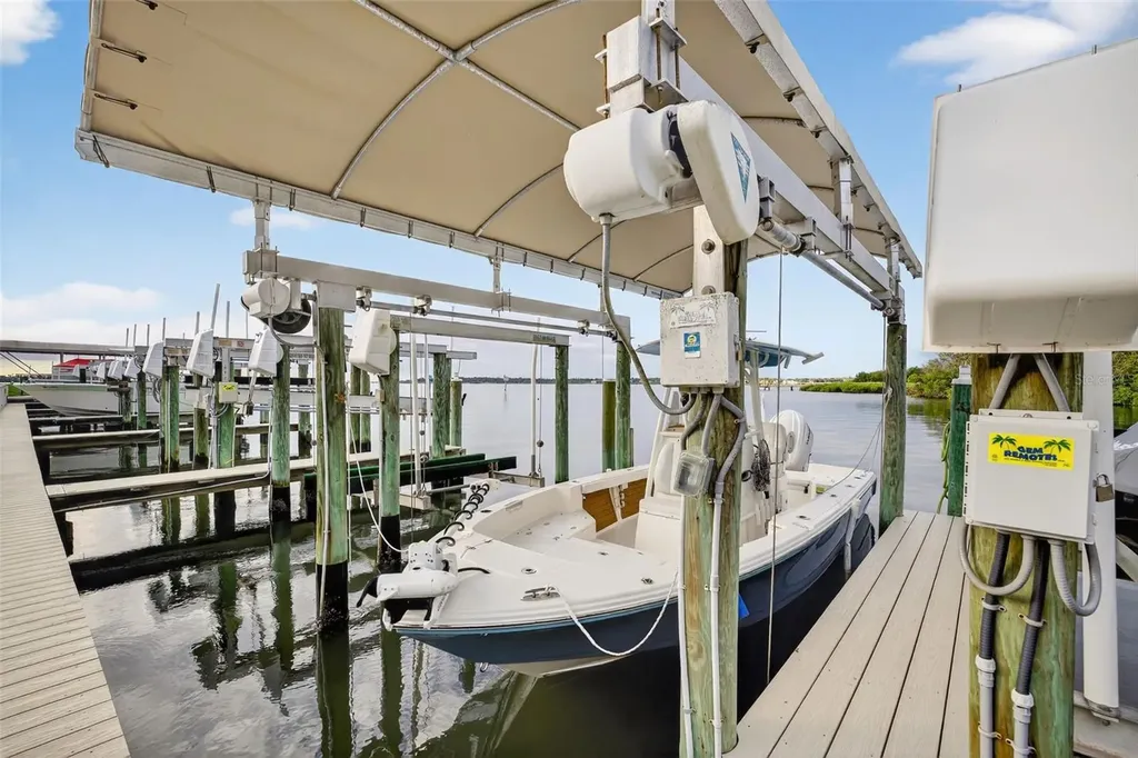 140 Brent Circle Oldsmar FL 34677