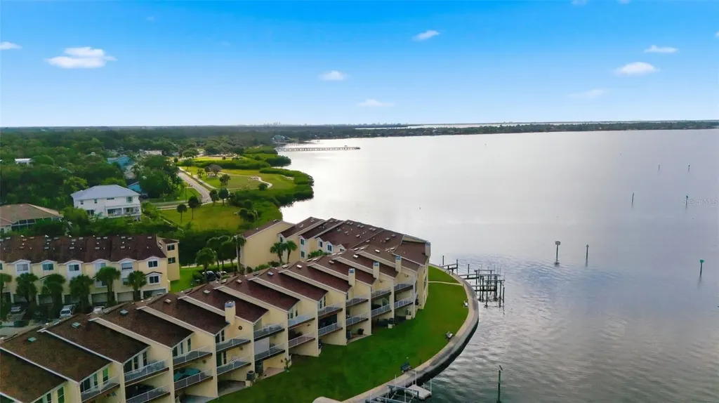 140 Brent Circle Oldsmar FL 34677