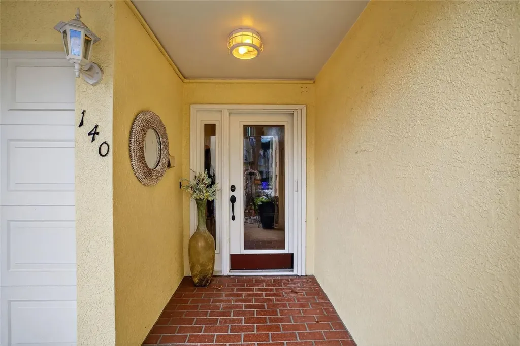 140 Brent Circle Oldsmar FL 34677