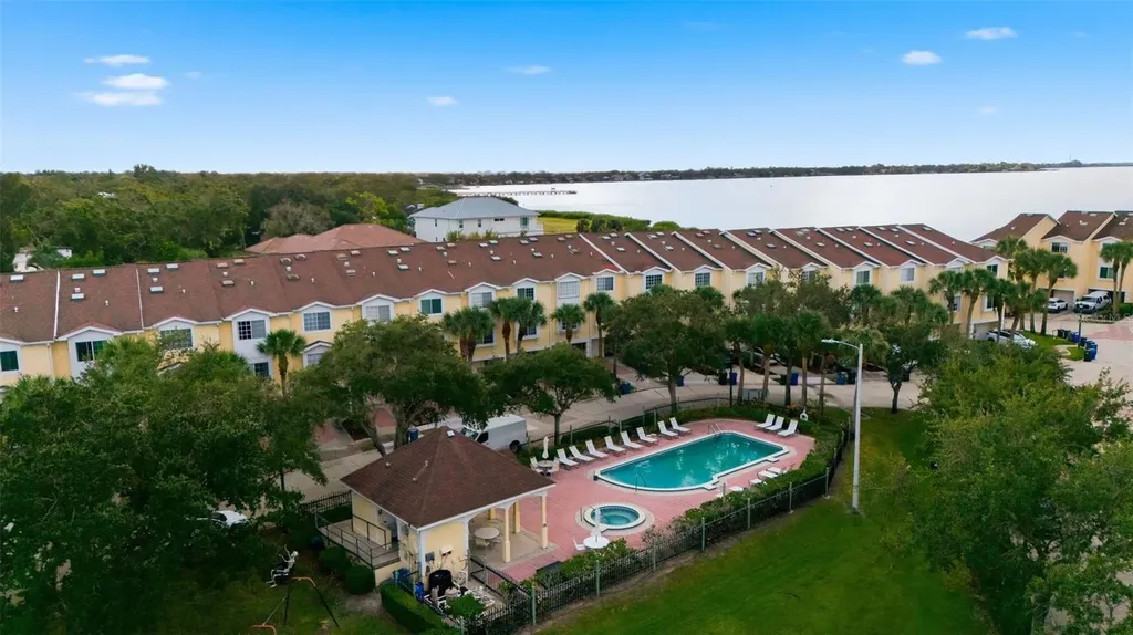 140 Brent Circle Oldsmar FL 34677