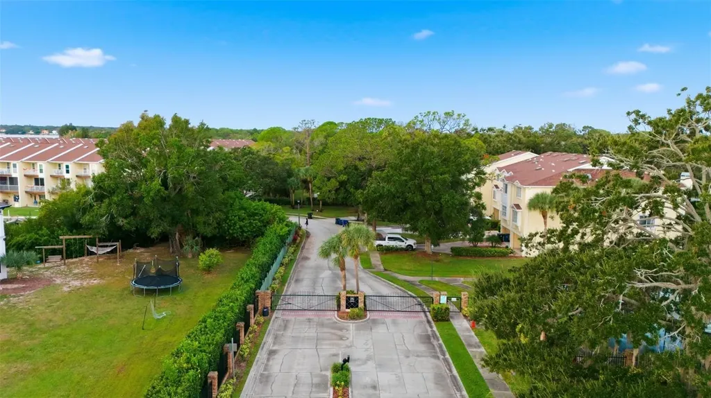 140 Brent Circle Oldsmar FL 34677