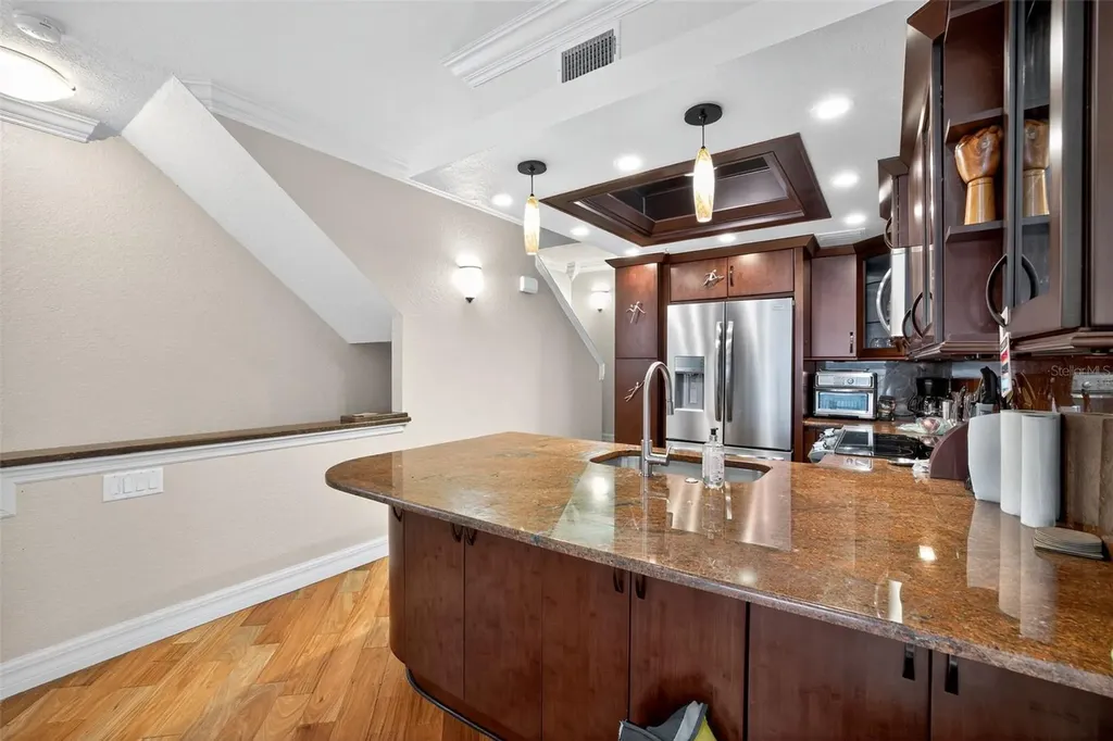 140 Brent Circle Oldsmar FL 34677
