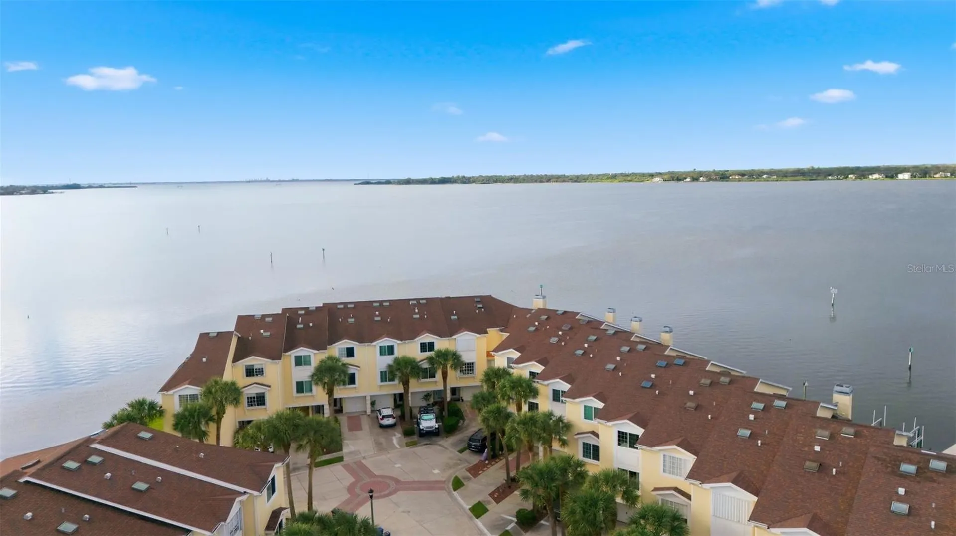 140 Brent Circle Oldsmar FL 34677