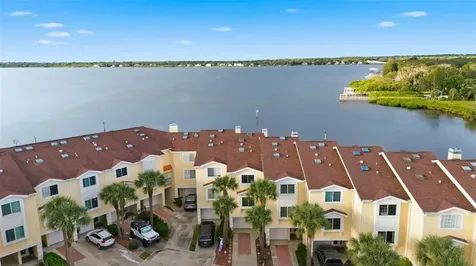 140 Brent Circle Oldsmar FL 34677