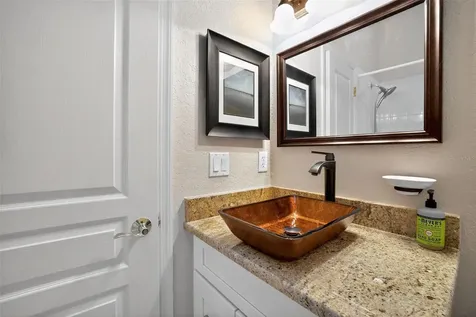 140 Brent Circle Oldsmar FL 34677