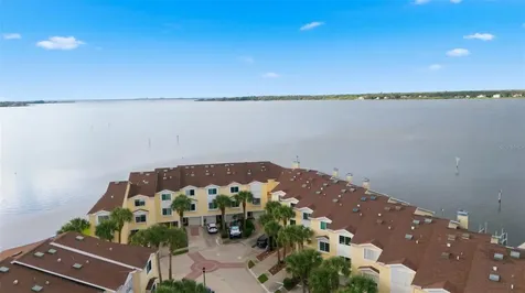 140 Brent Circle Oldsmar FL 34677