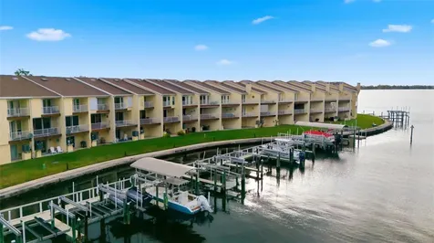 140 Brent Circle Oldsmar FL 34677