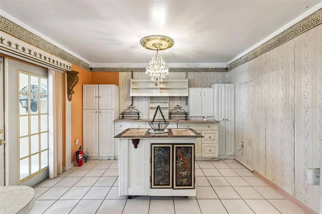 5304 Ansonia Court Orlando FL 32839