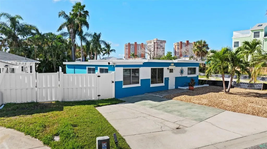 675 182nd Avenue E Redington Shores FL 33708
