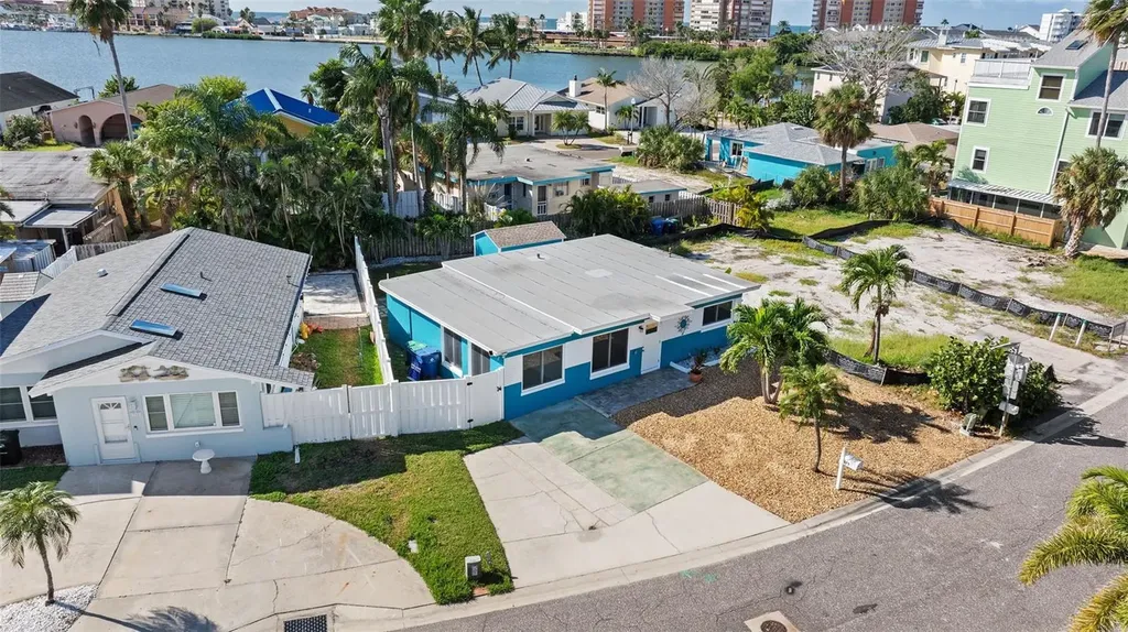 675 182nd Avenue E Redington Shores FL 33708