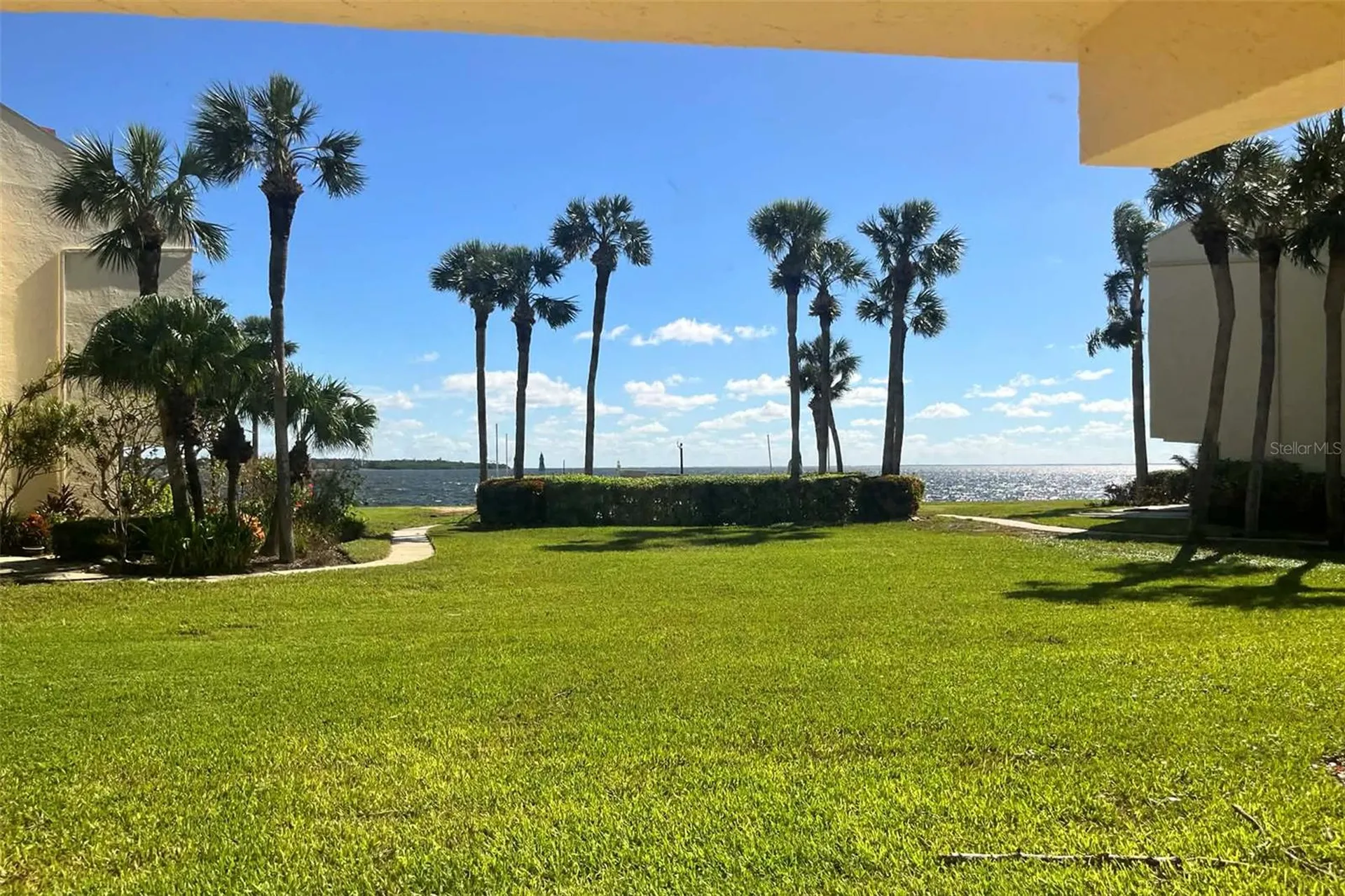 7510 Sunshine Skyway Lane S St Petersburg FL 33711
