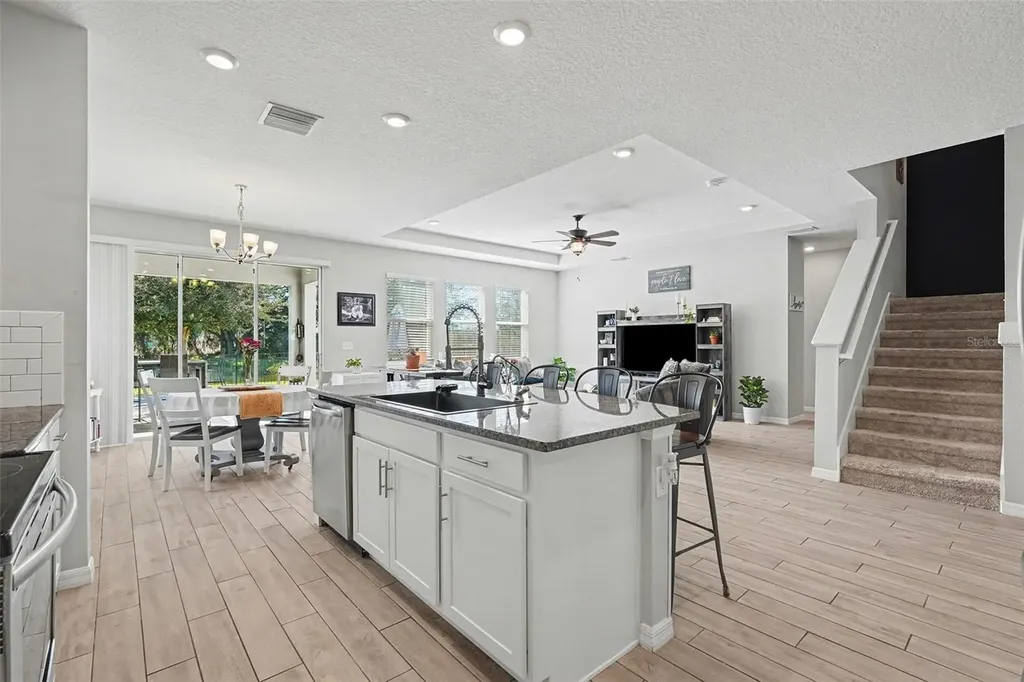 33135 Sand Creek Drive Wesley Chapel FL 33543