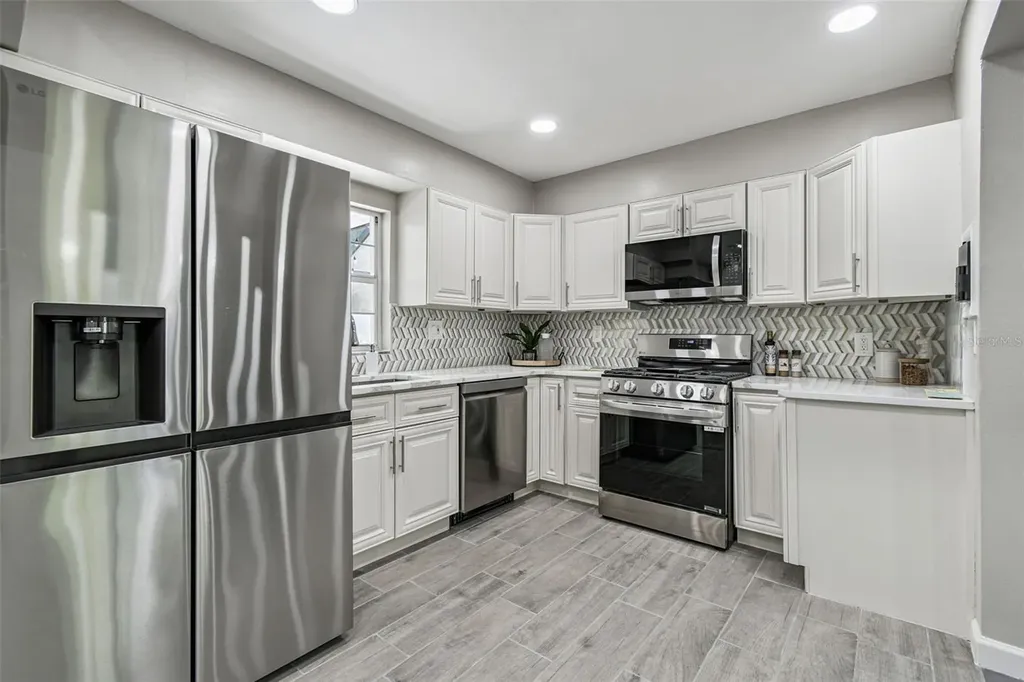 2 S Treasure Drive Tampa FL 33609