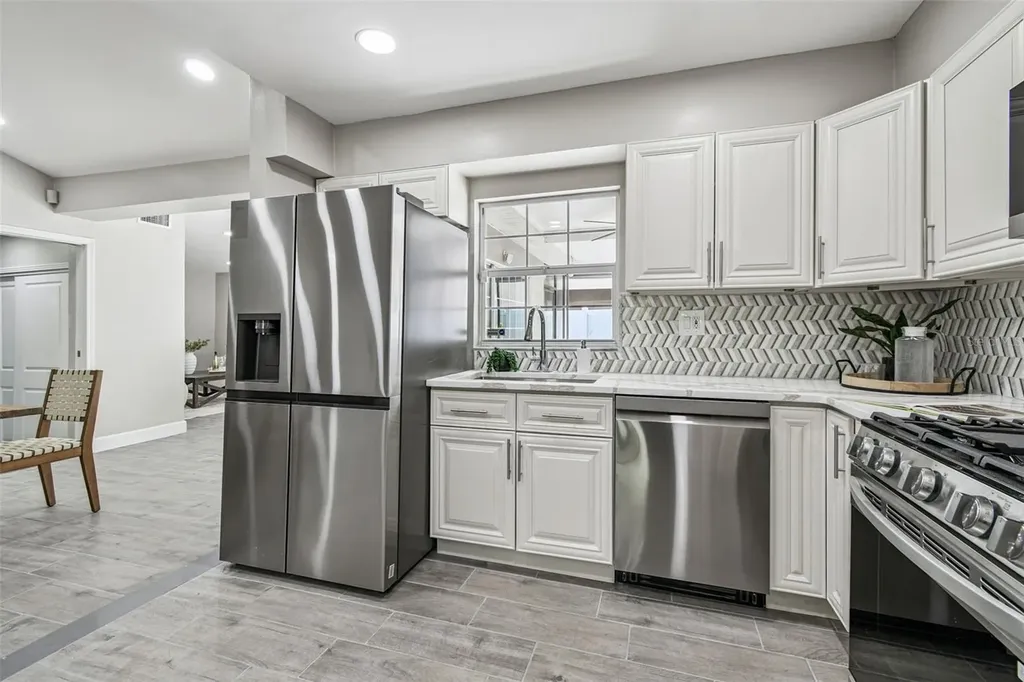 2 S Treasure Drive Tampa FL 33609