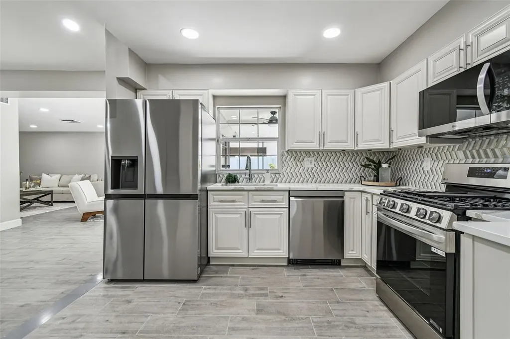 2 S Treasure Drive Tampa FL 33609