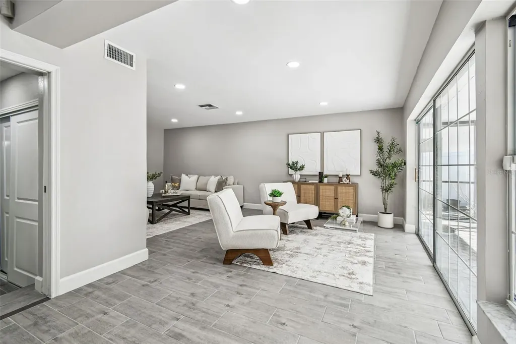 2 S Treasure Drive Tampa FL 33609