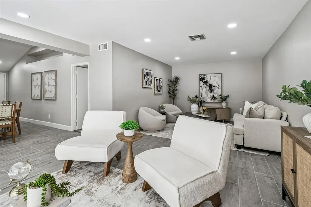 2 S Treasure Drive Tampa FL 33609
