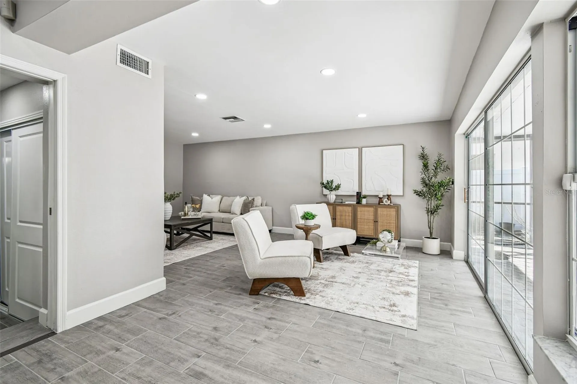2 S Treasure Drive Tampa FL 33609