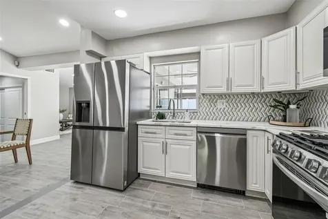 2 S Treasure Drive Tampa FL 33609