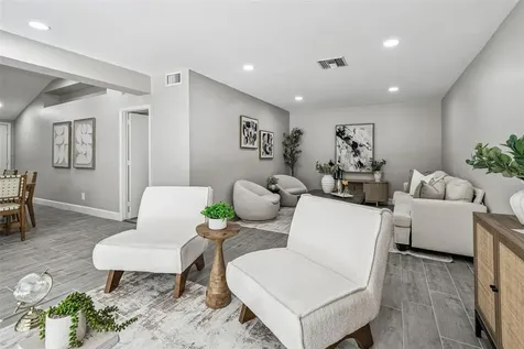 2 S Treasure Drive Tampa FL 33609