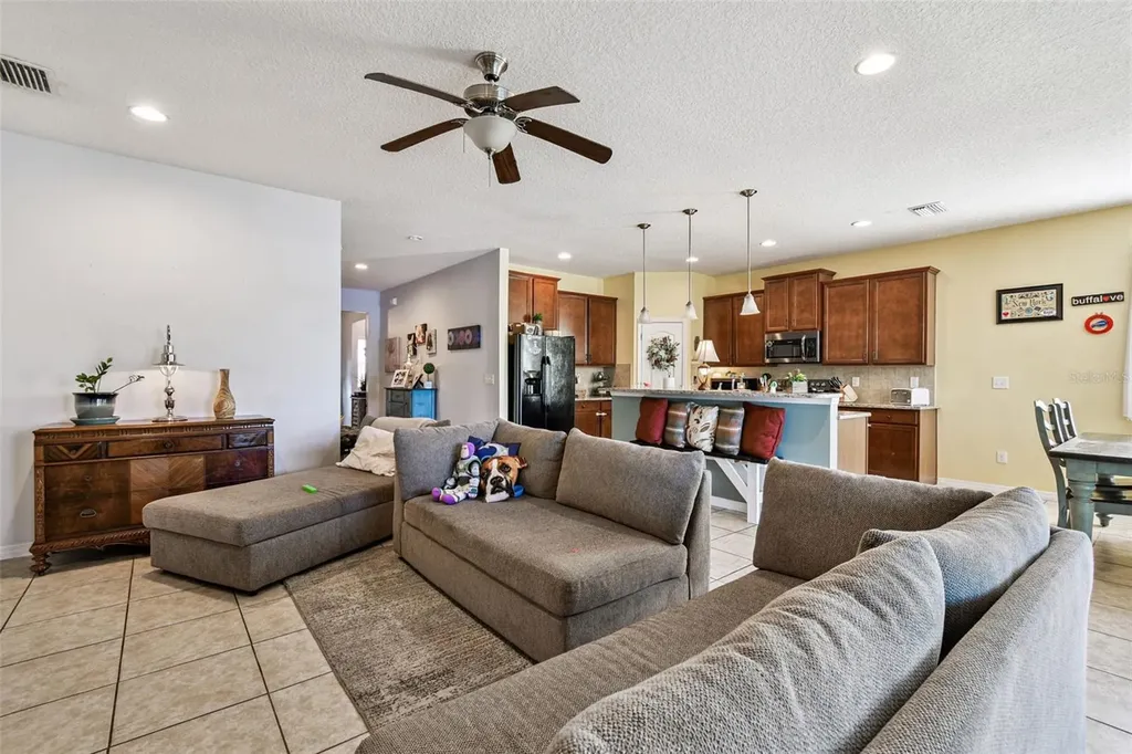 1110 Lauren Manor Loop Ruskin FL 33570
