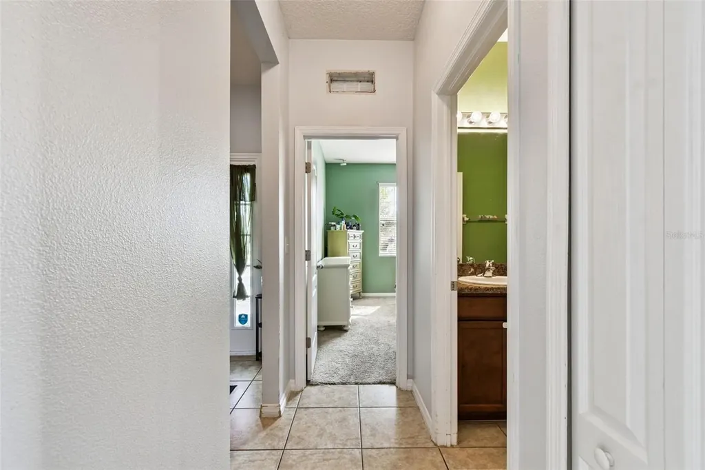 1110 Lauren Manor Loop Ruskin FL 33570