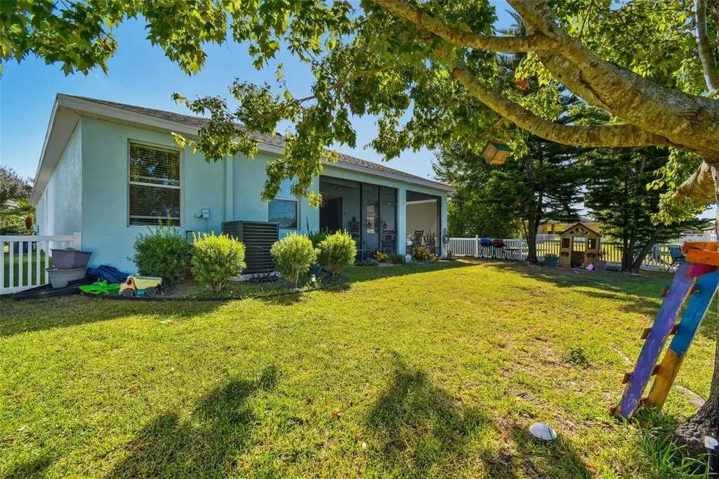 1110 Lauren Manor Loop Ruskin FL 33570